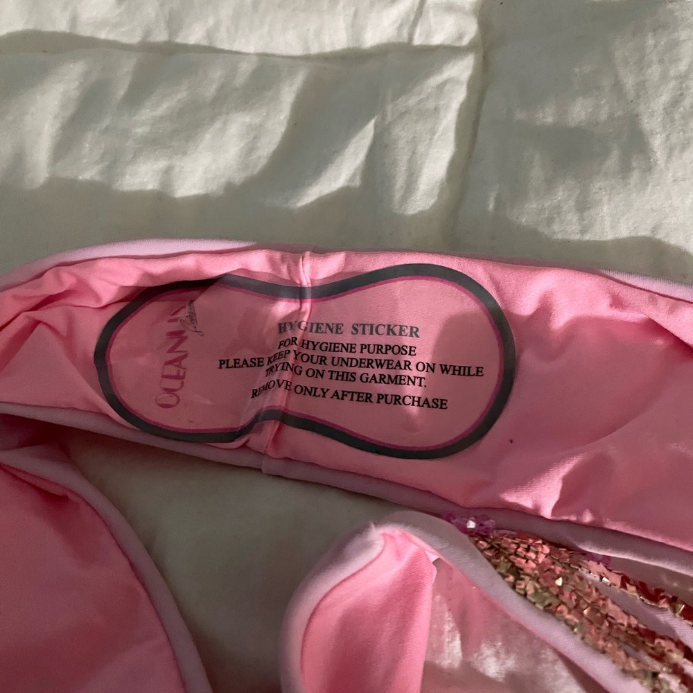 OCEANUS URSULA Pink Bikini Set with Gold Details - Picture 5 of 8